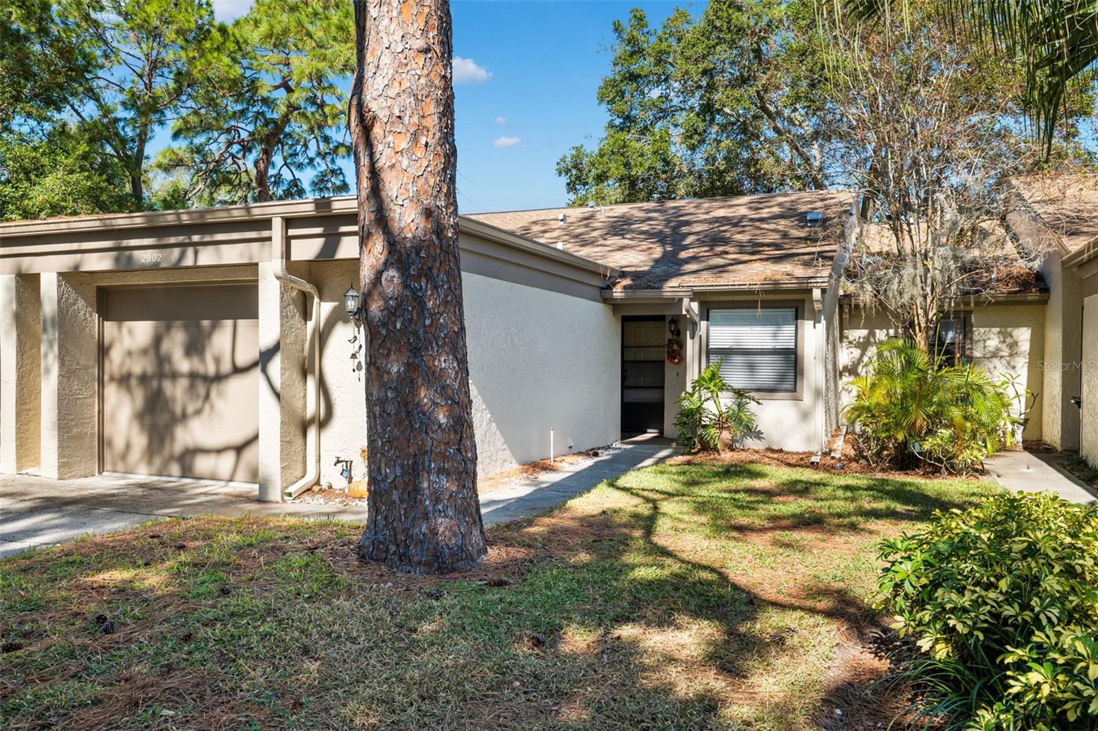 Image 2 of 21 For 2902 Oak Circle
