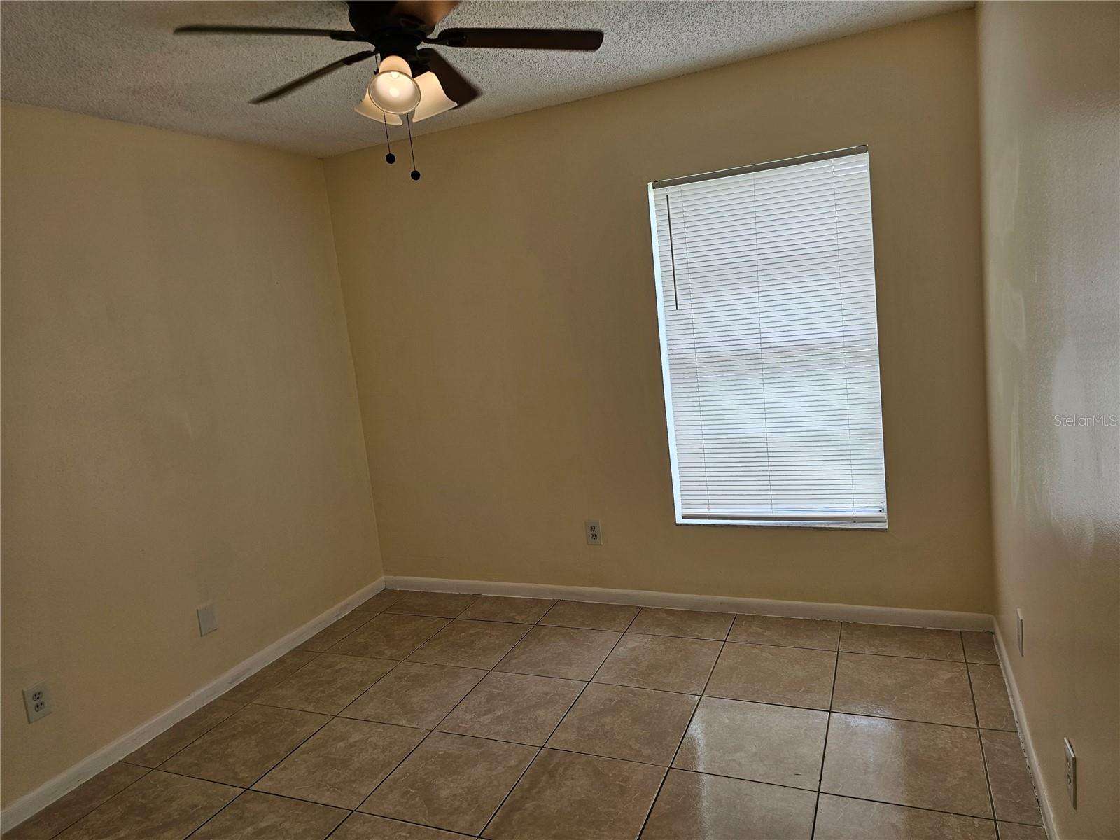 Image 17 of 56 For 505 Innergary Place
