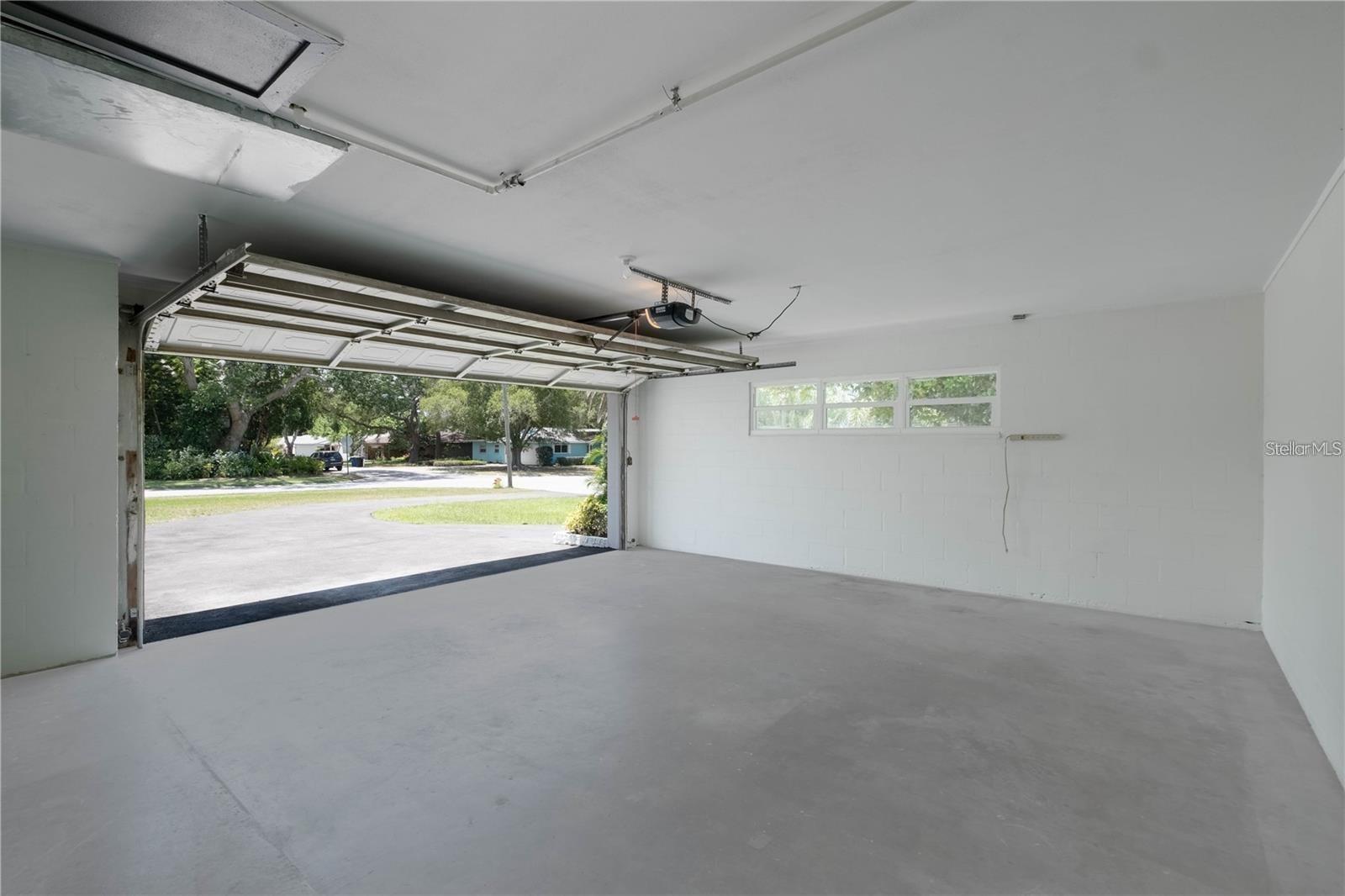 Image 28 of 38 For 1801 Bellemeade Drive