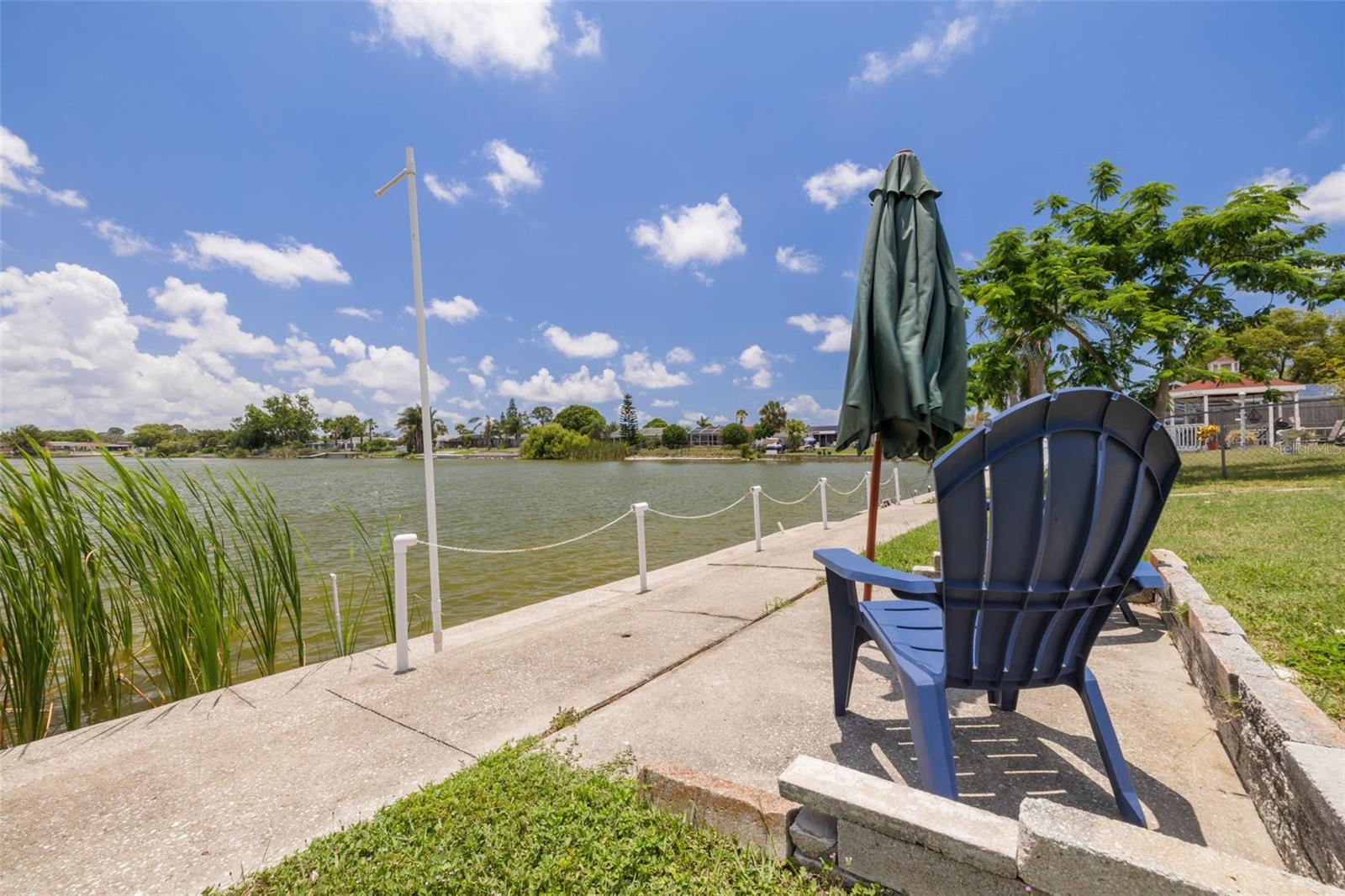 Listing photo id 21 for 8014 Lotus Drive