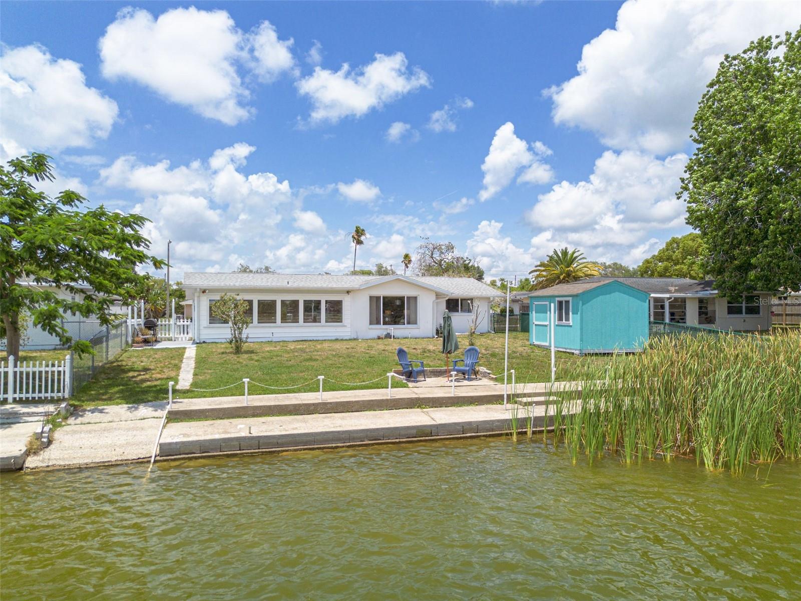 Listing photo id 24 for 8014 Lotus Drive