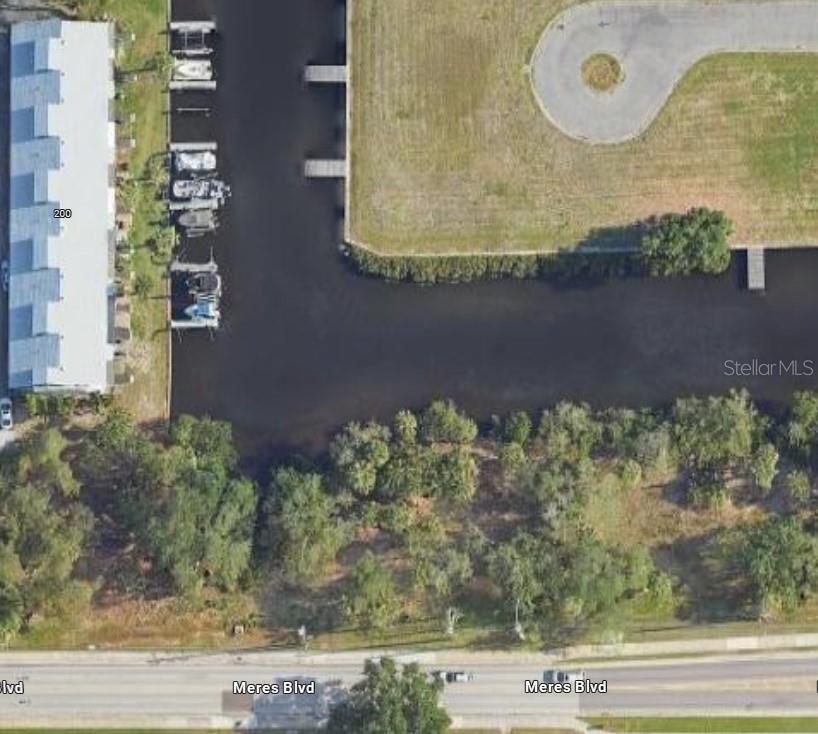 Image 8 of 8 For 190 Meres Boulevard