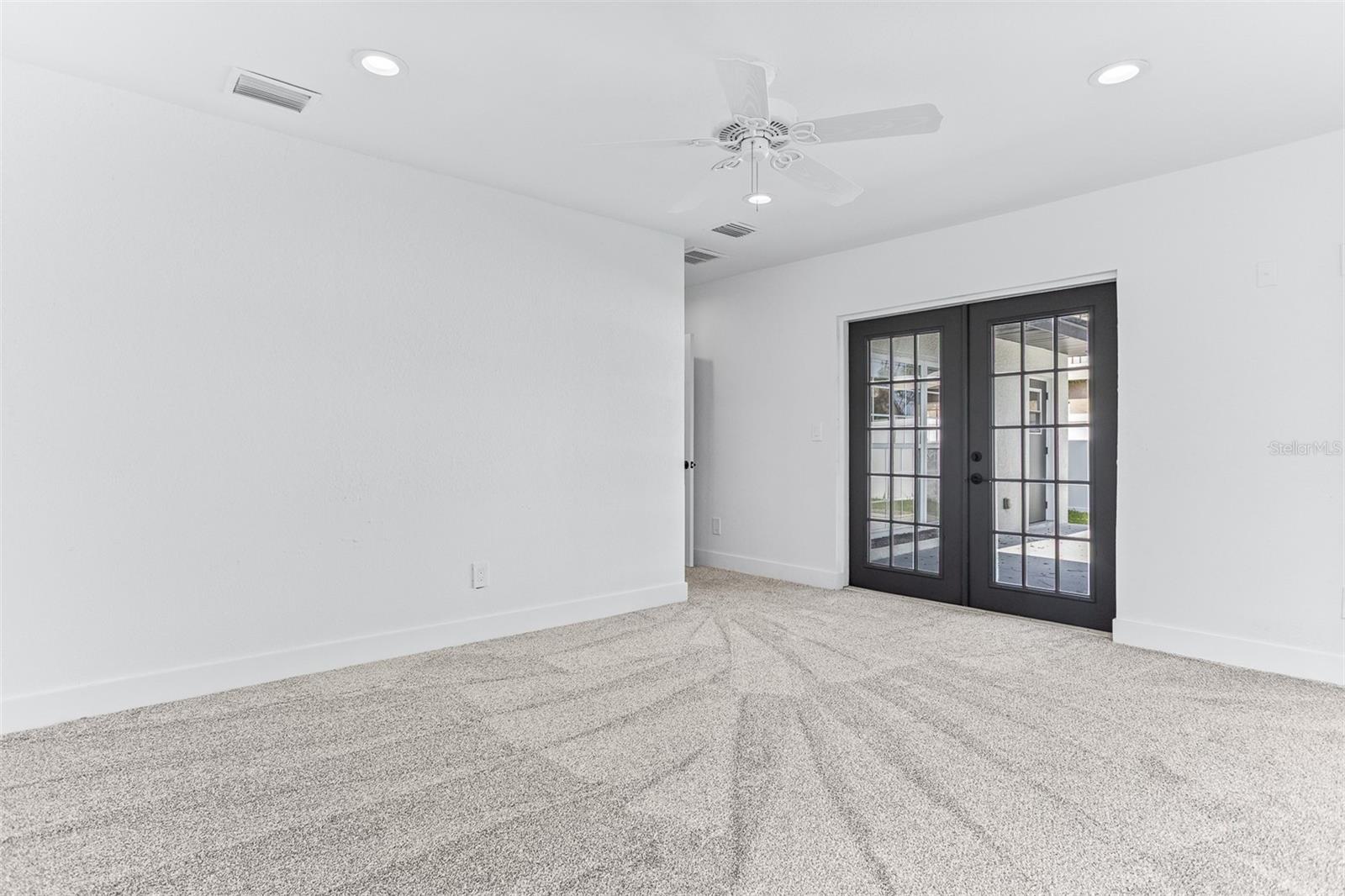 Image 18 of 45 For 8335 42nd Avenue N
