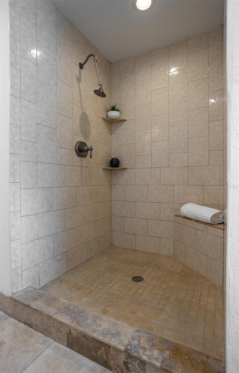 Image 20 of 45 For 8335 42nd Avenue N