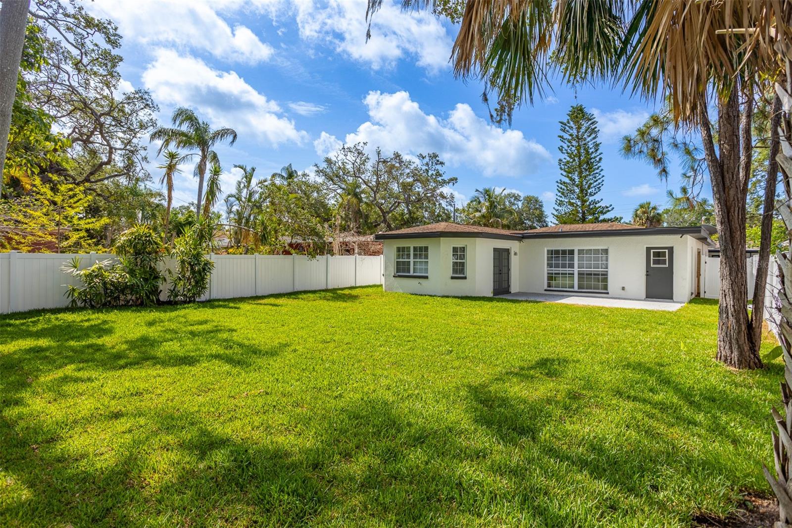 Image 33 of 45 For 8335 42nd Avenue N
