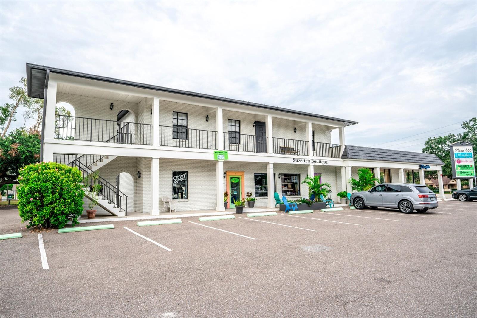 Listing photo id 19 for 400 Indian Rocks Road N