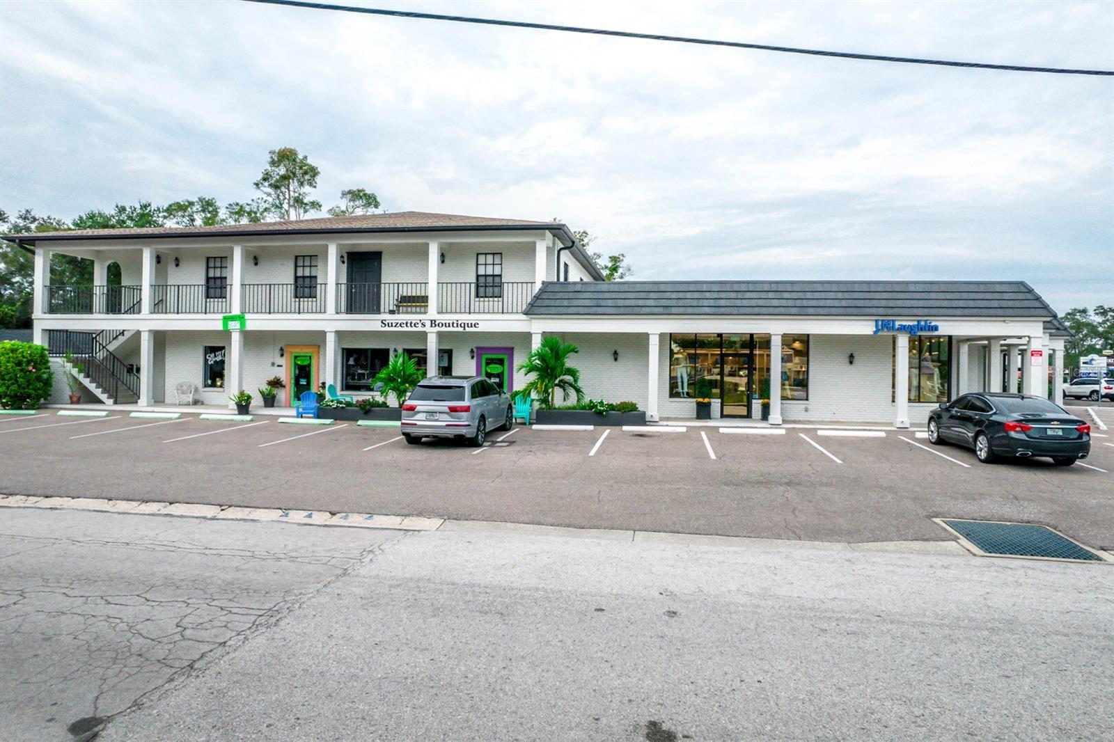 Listing photo id 1 for 400 Indian Rocks Road N