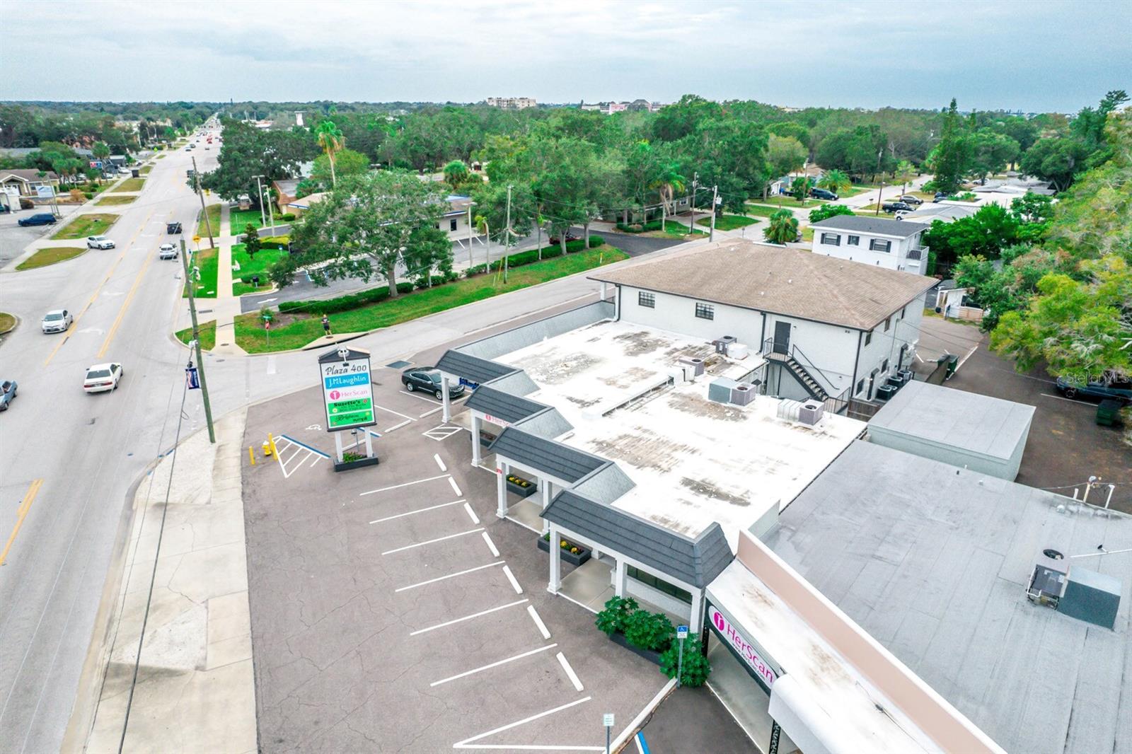 Listing photo id 5 for 400 Indian Rocks Road N
