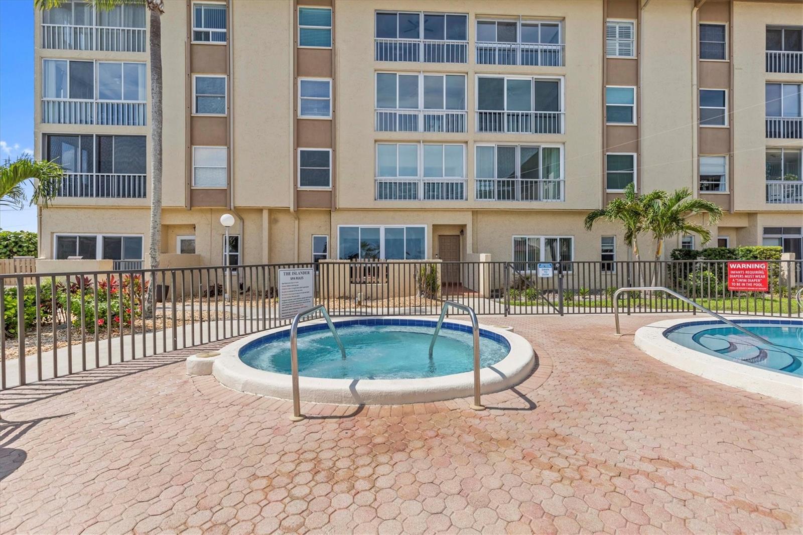 Image 55 of 71 For 105 Island Way 126