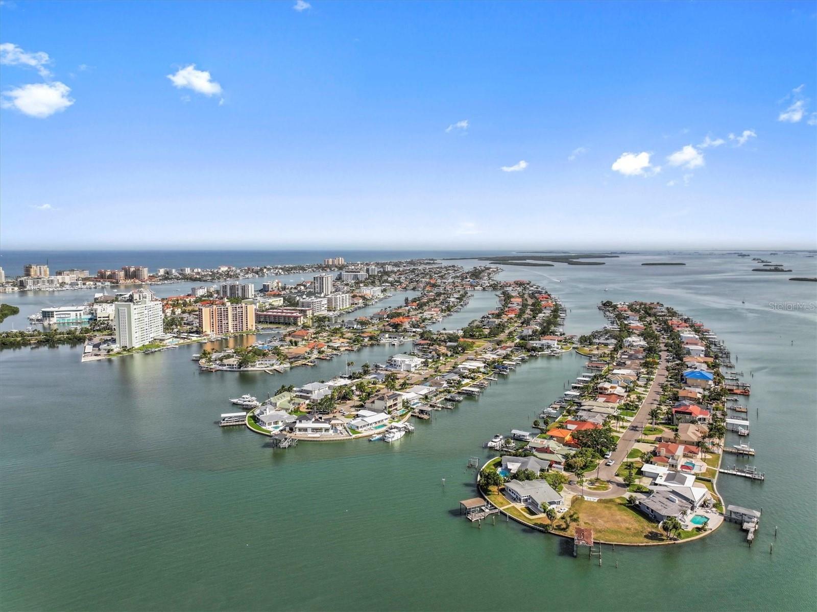 Image 65 of 71 For 105 Island Way 126