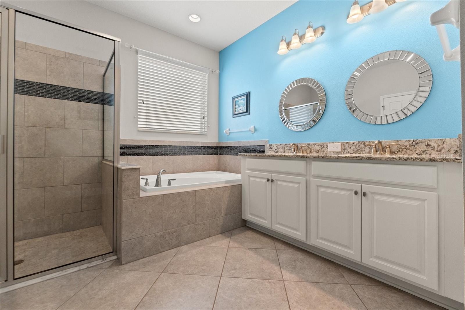 Image 18 of 49 For 18620 Rococo Road