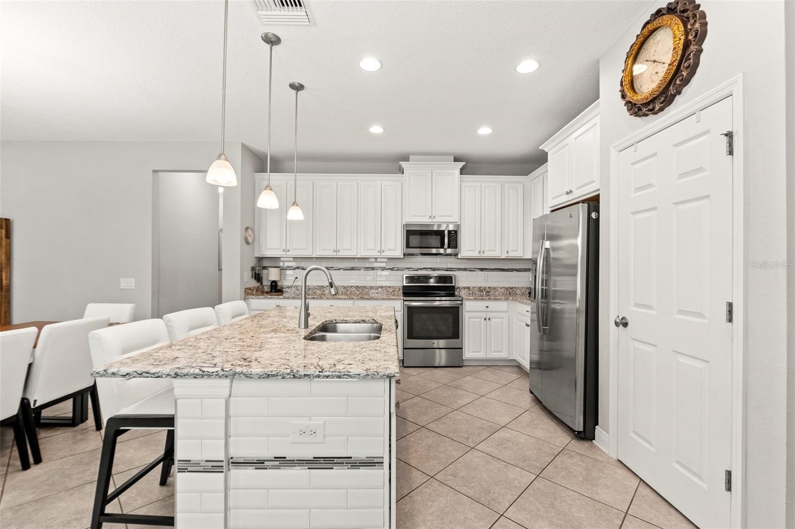 Image 7 of 49 For 18620 Rococo Road