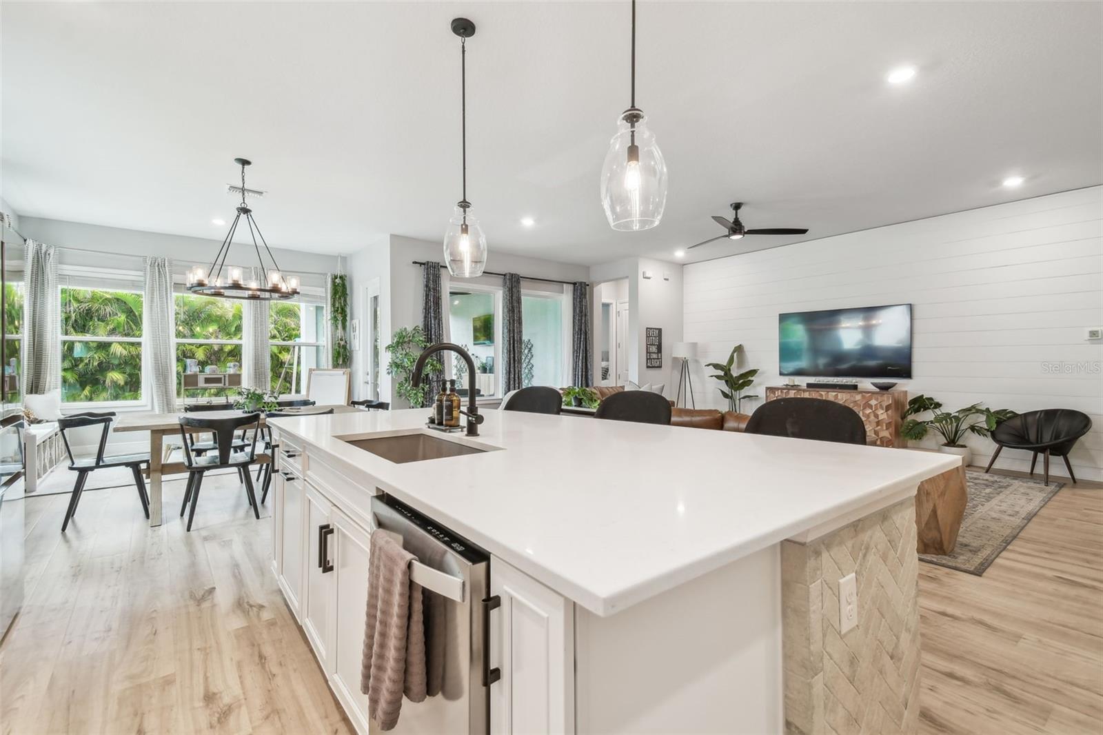 Image 15 of 85 For 7616 Paradiso Drive