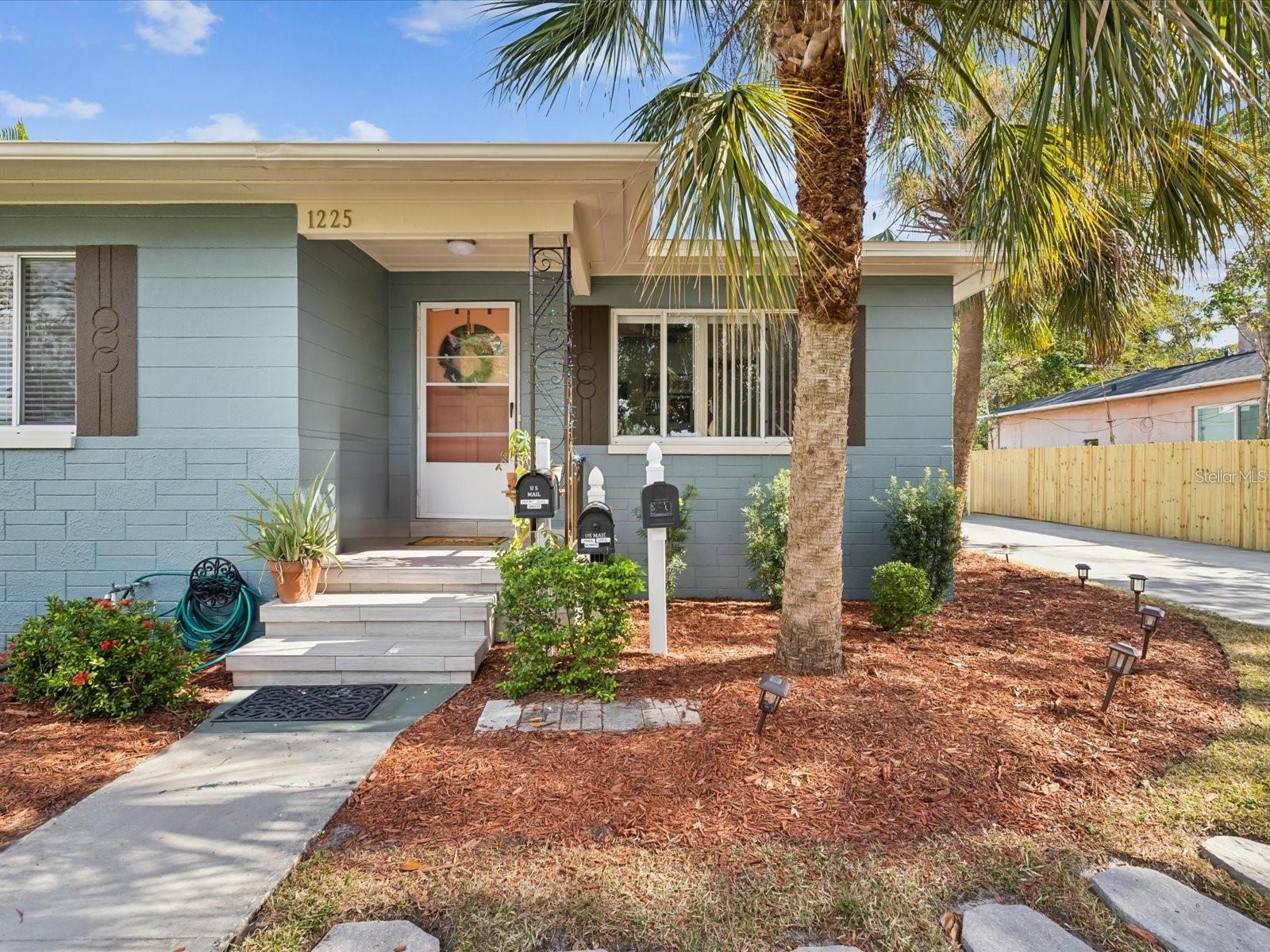 Image 3 of 61 For 1225 26th Street N