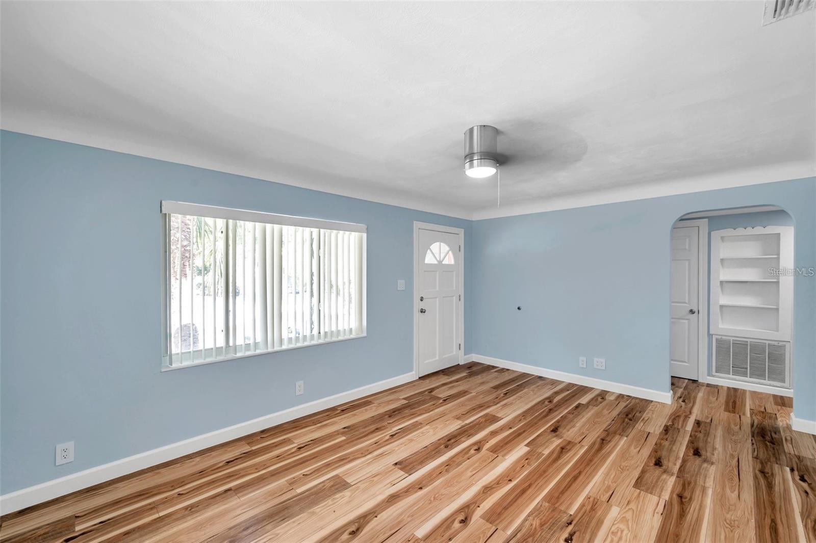 Image 6 of 61 For 1225 26th Street N