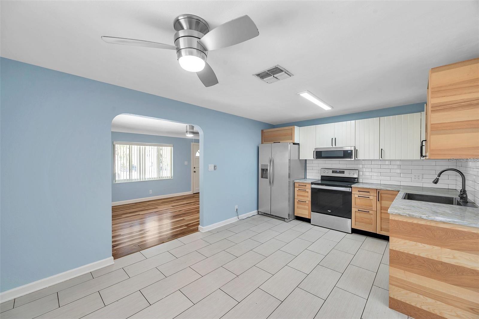 Image 9 of 61 For 1225 26th Street N