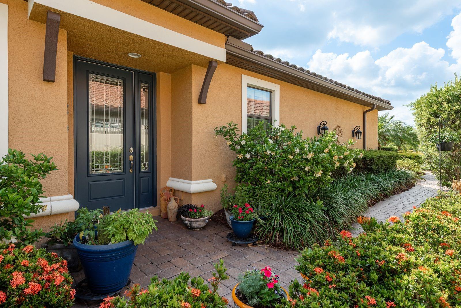 Listing photo id 2 for 11551 Callisia Drive