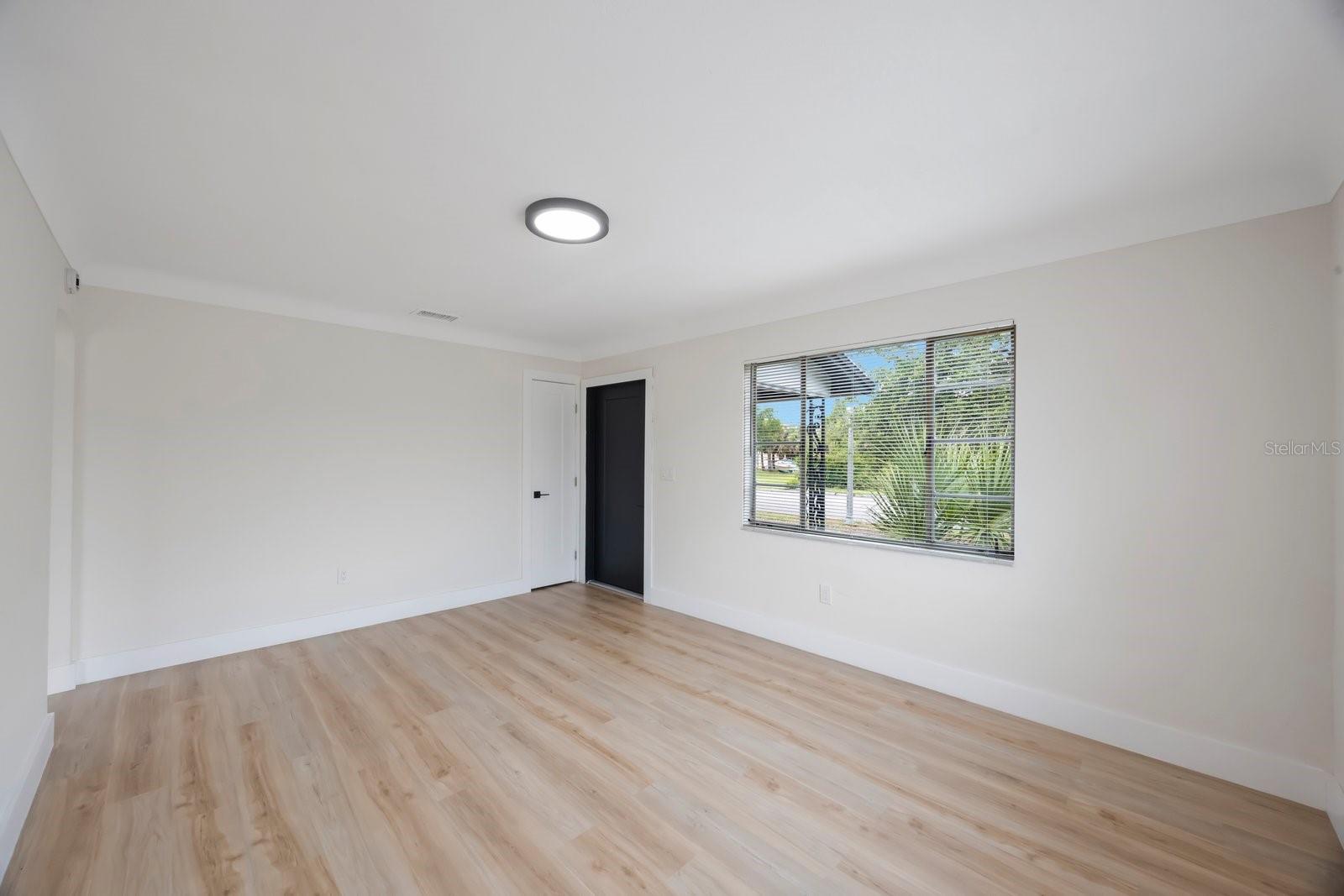Image 11 of 25 For 1934 18th Avenue S