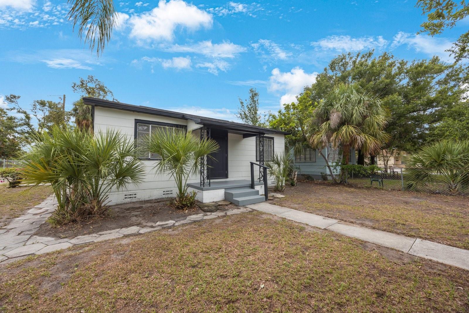 Image 3 of 25 For 1934 18th Avenue S