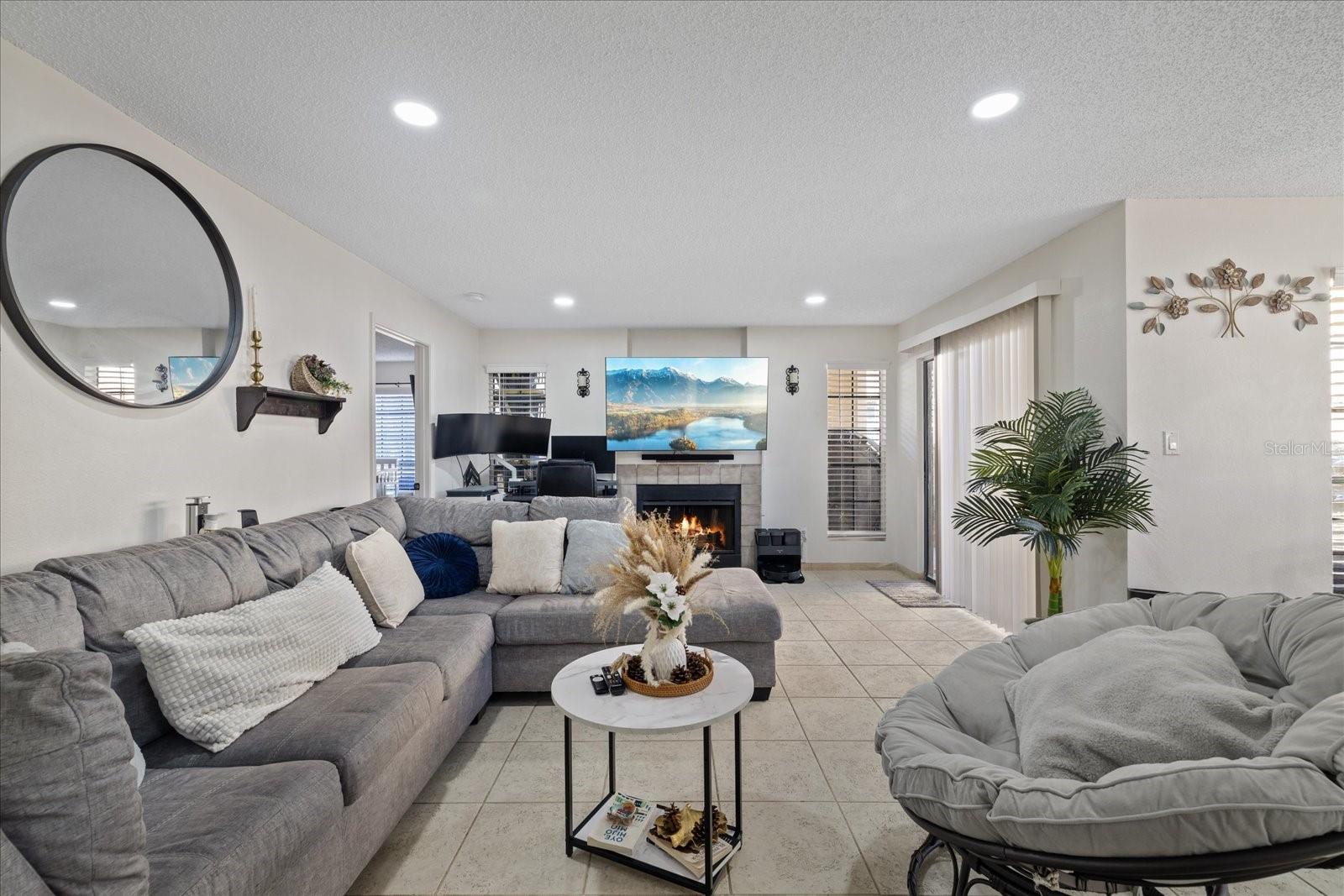 Image 12 of 42 For 8724 Mallard Reserve Drive 101