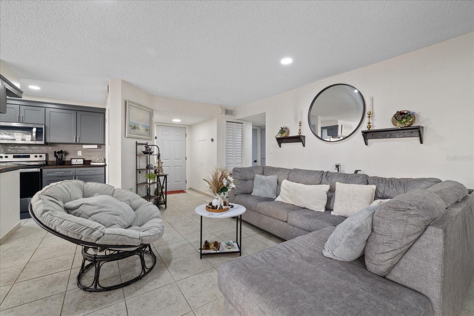 Image 14 of 42 For 8724 Mallard Reserve Drive 101