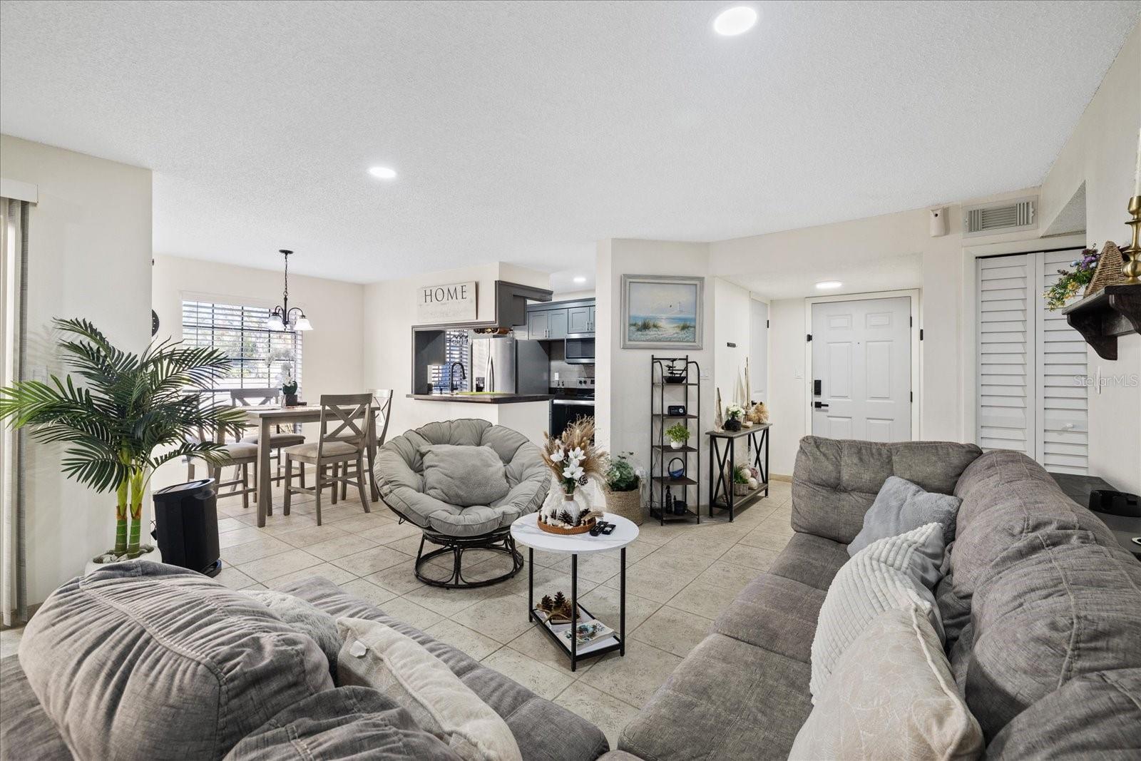 Image 16 of 42 For 8724 Mallard Reserve Drive 101