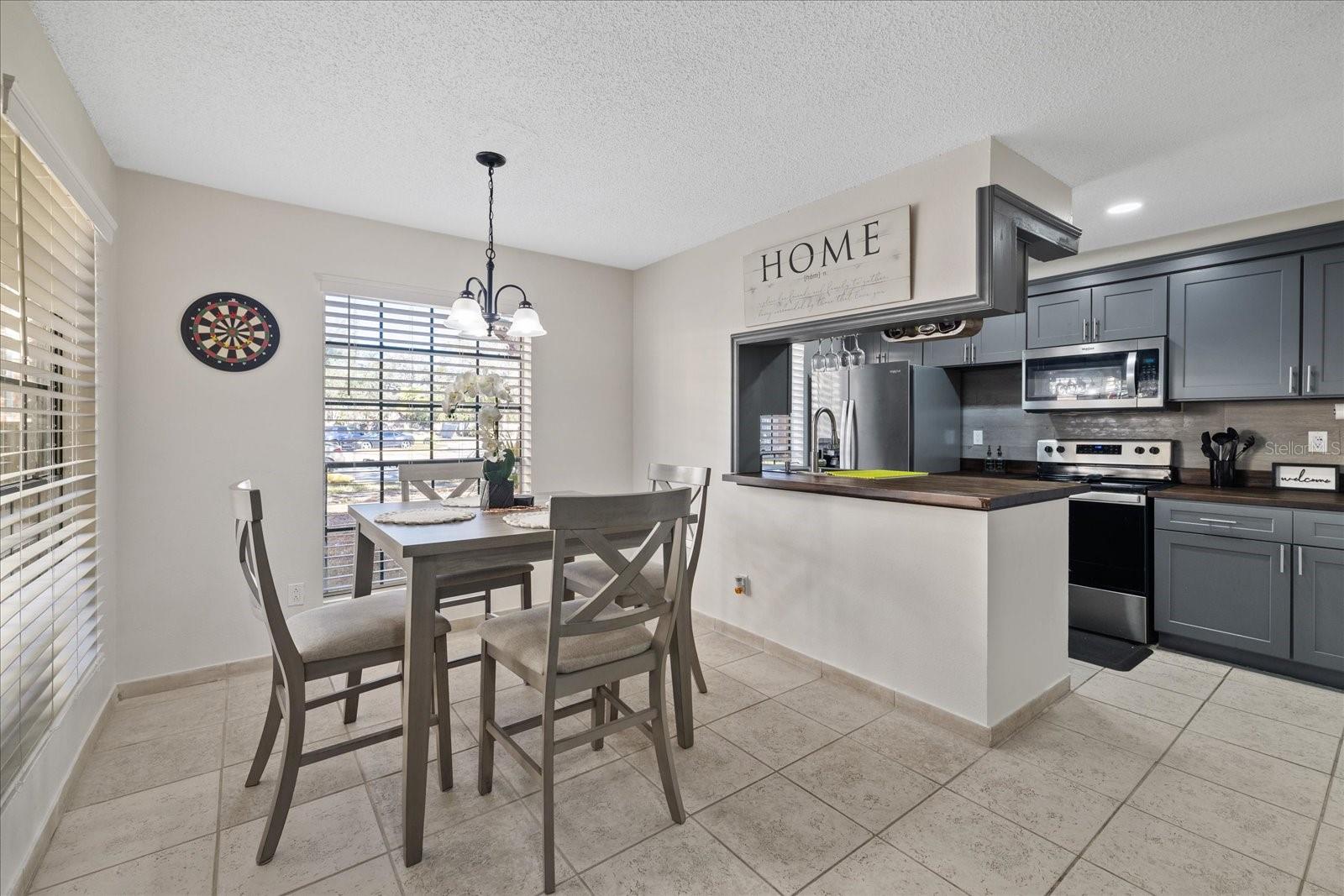 Image 18 of 42 For 8724 Mallard Reserve Drive 101