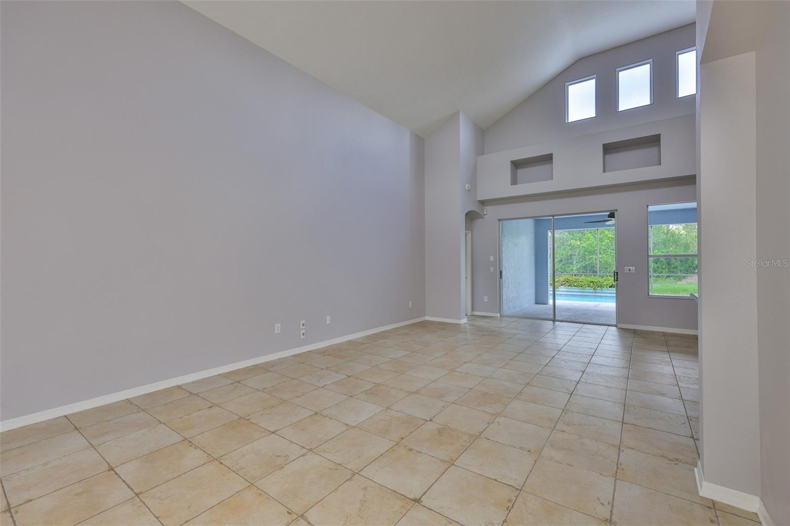 Listing photo id 10 for 7114 Cromwell Park Lane