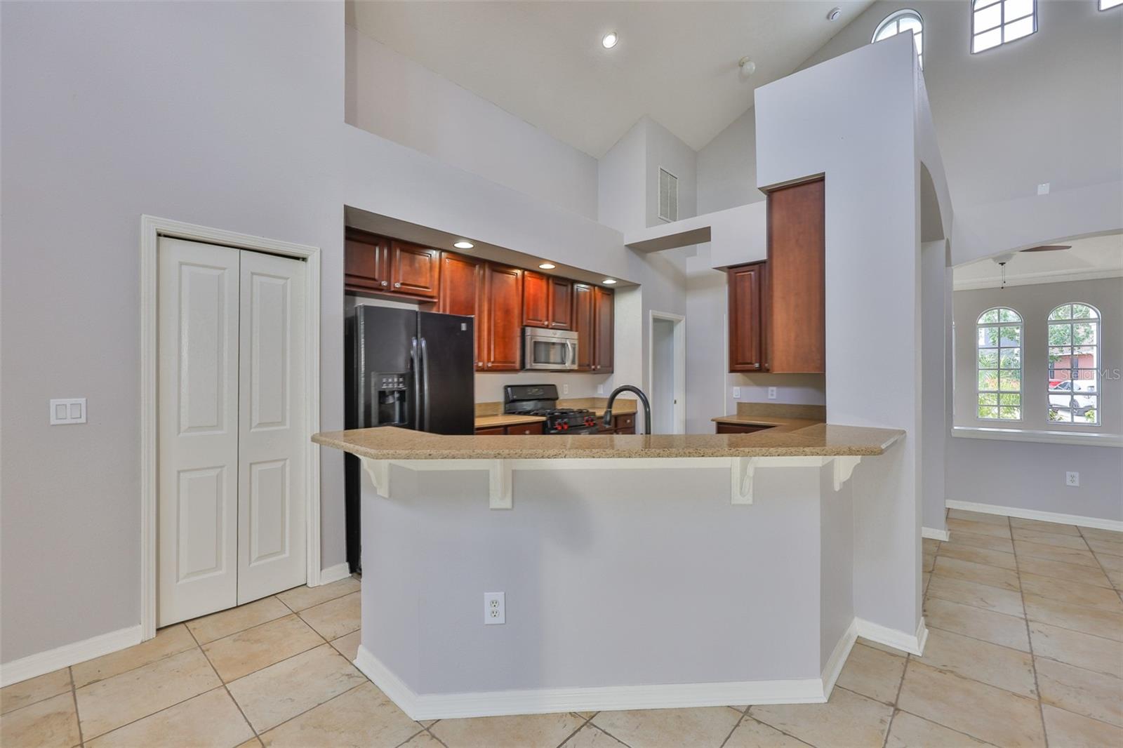 Listing photo id 15 for 7114 Cromwell Park Lane