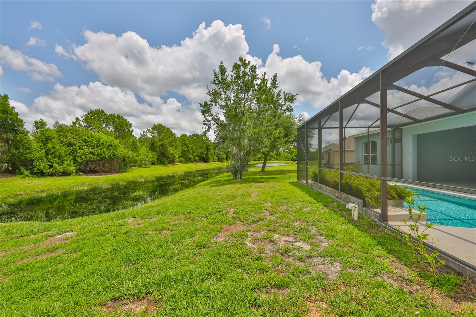 Listing photo id 32 for 7114 Cromwell Park Lane