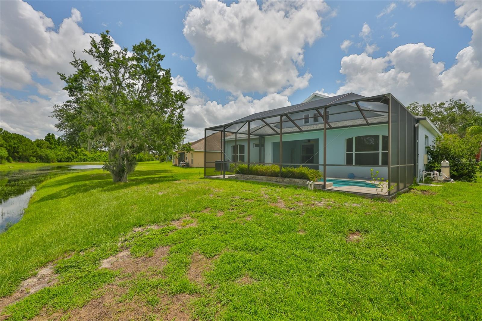Listing photo id 33 for 7114 Cromwell Park Lane