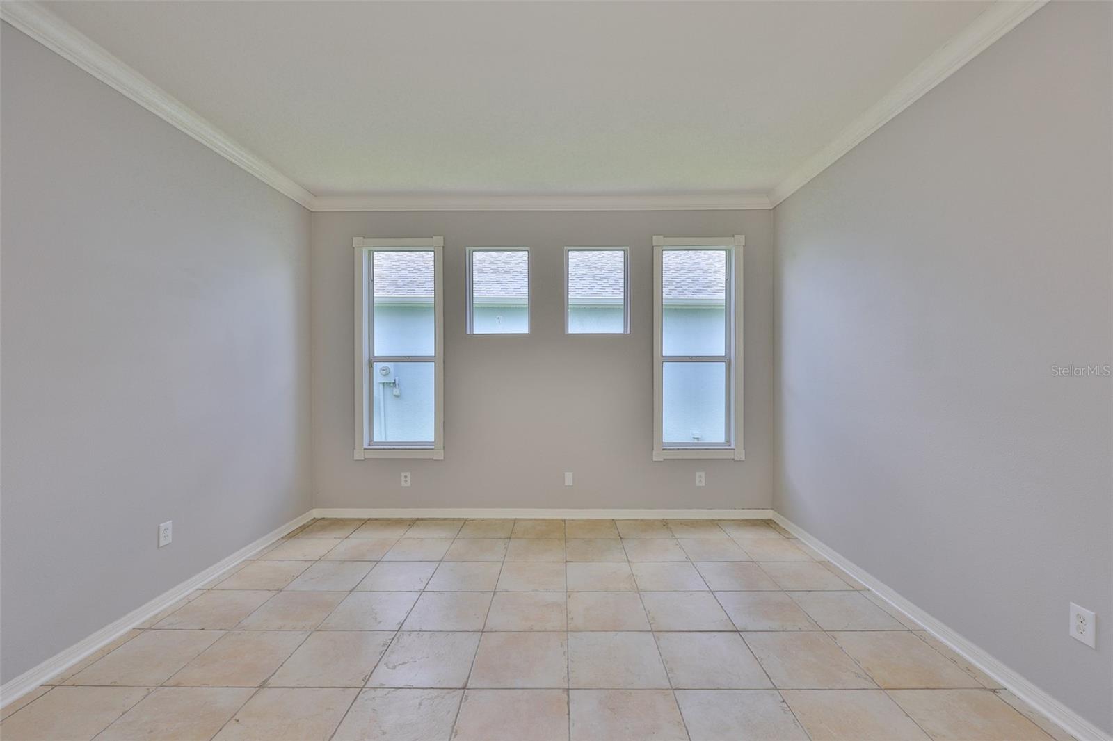 Listing photo id 6 for 7114 Cromwell Park Lane