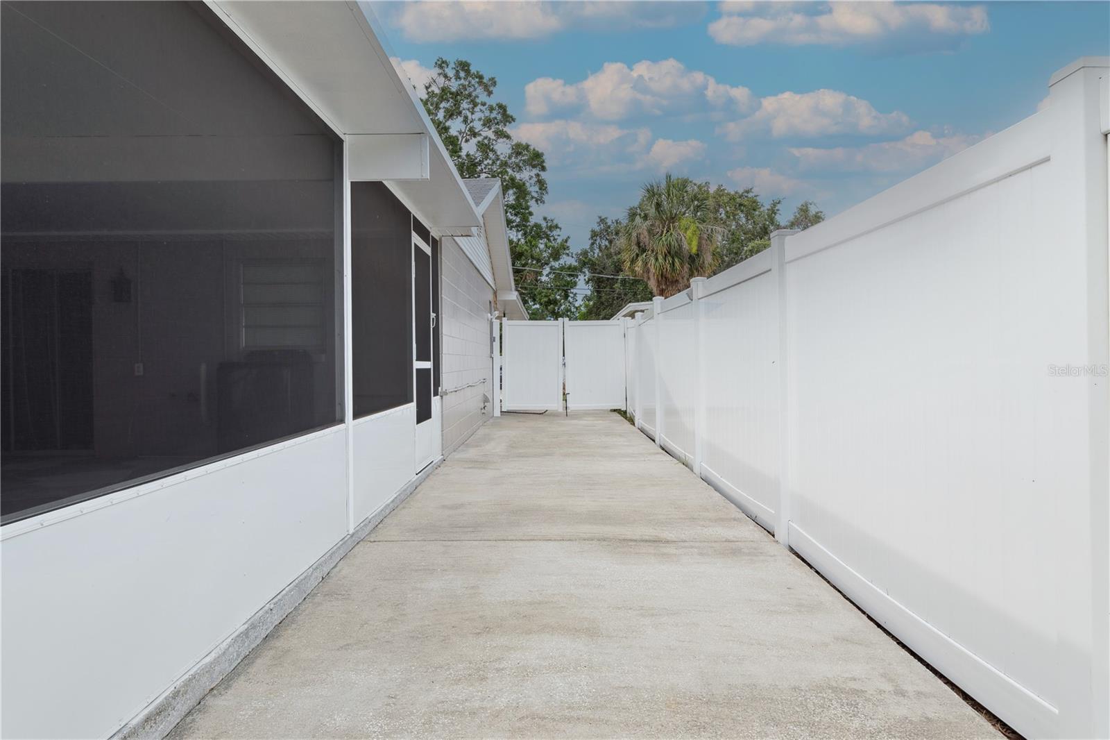 Image 18 of 22 For 7503 Winchester Drive