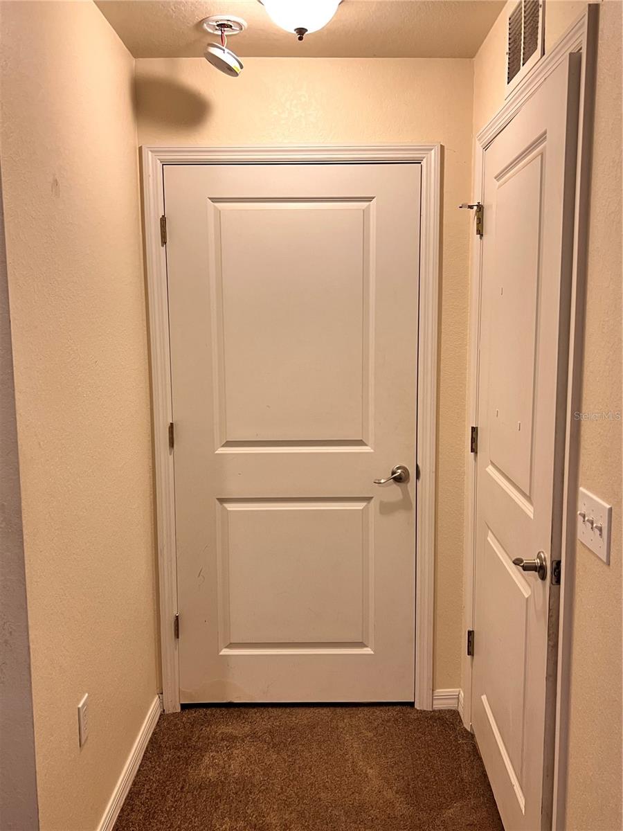 Listing photo id 9 for 5351 Leisure Lane