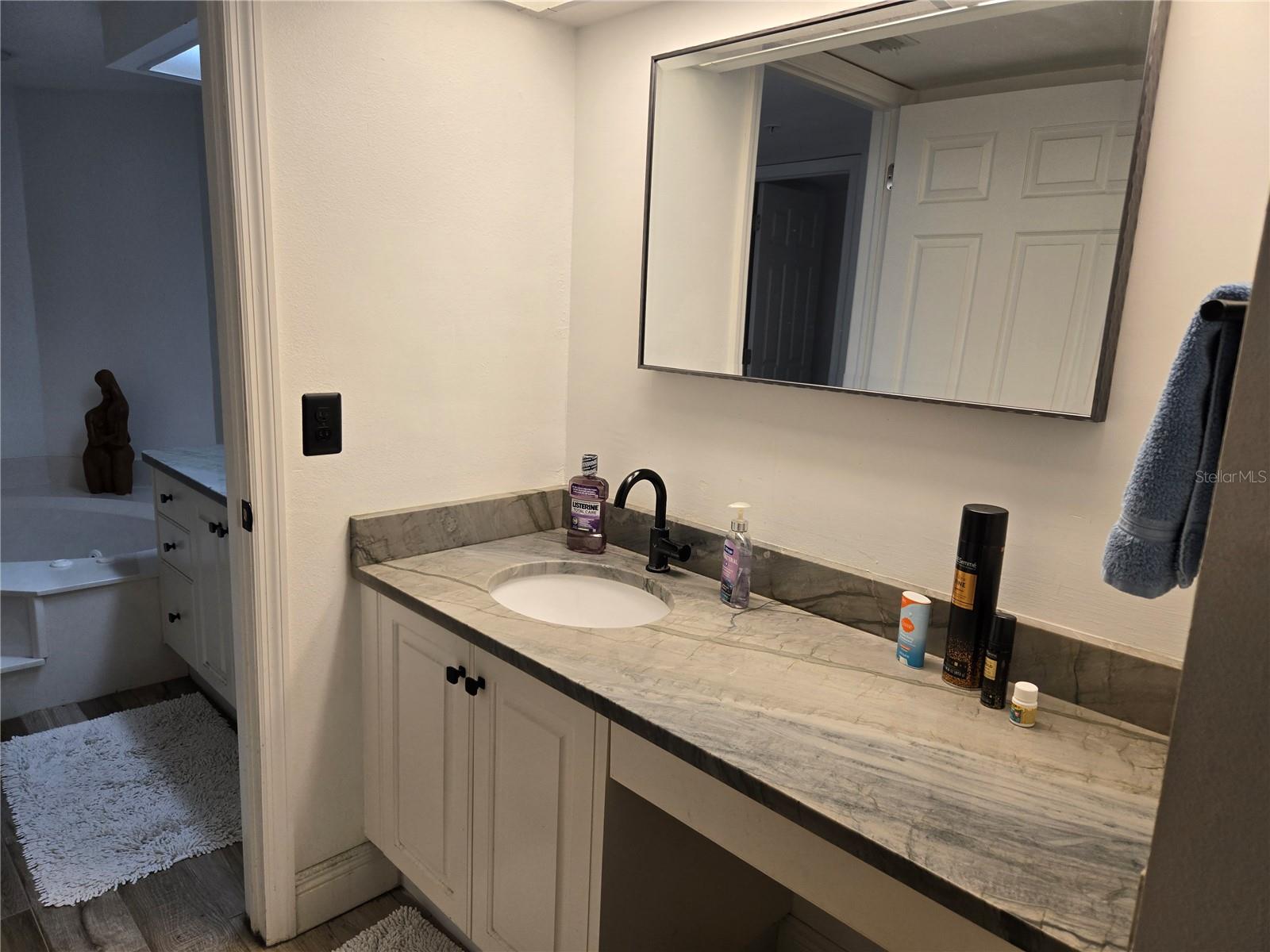 Image 10 of 13 For 6650 Sunset Way 220