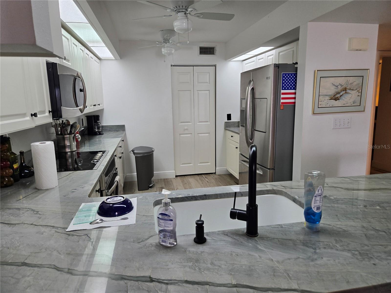 Image 5 of 13 For 6650 Sunset Way 220