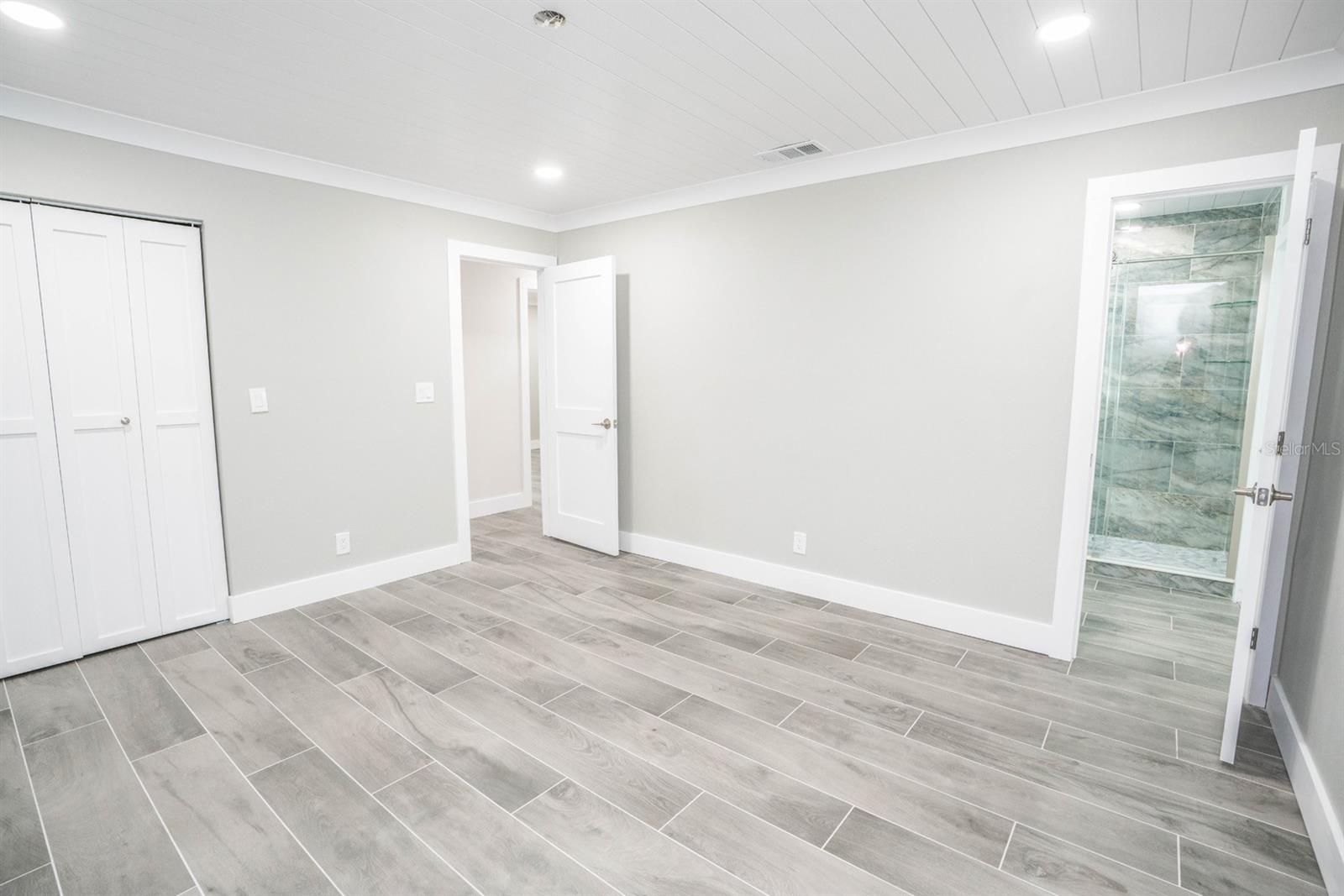 Image 24 of 45 For 913 Spindle Palm Way