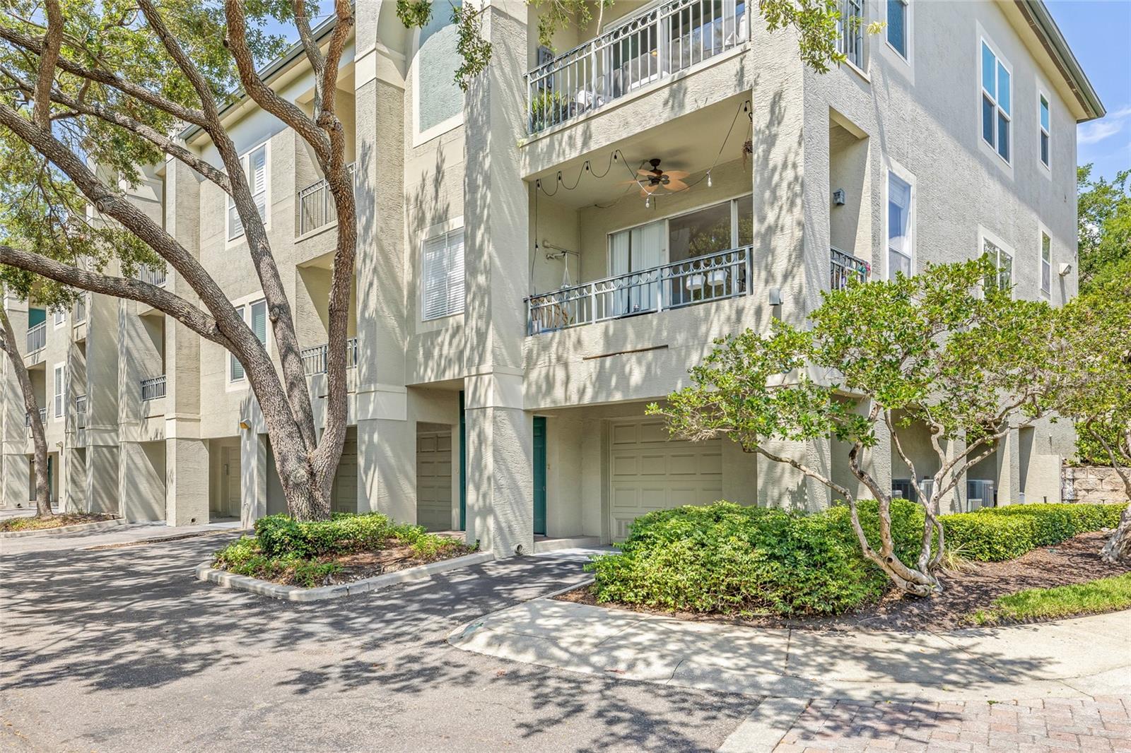 Image 10 of 49 For 740 Mainsail Drive