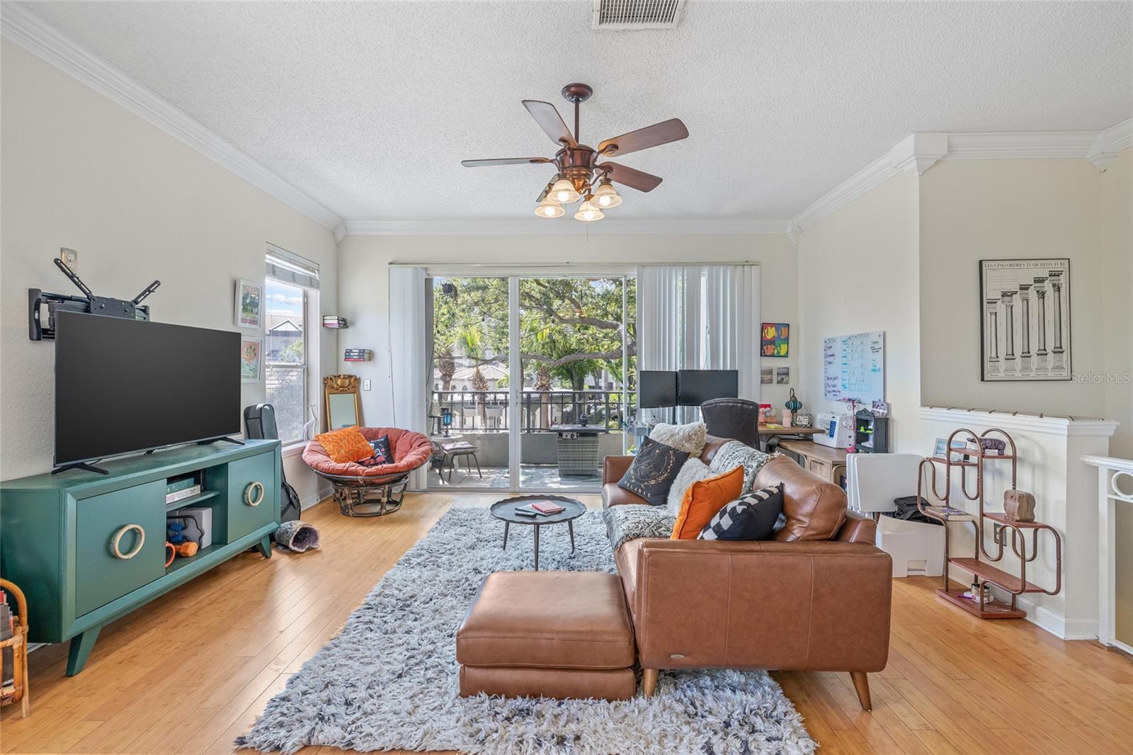 Image 17 of 49 For 740 Mainsail Drive