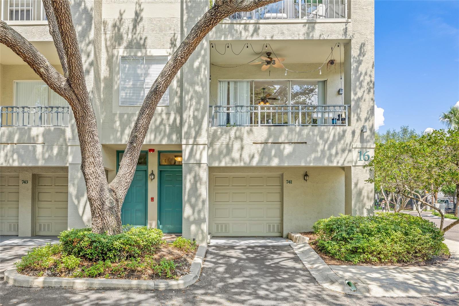 Image 6 of 49 For 740 Mainsail Drive