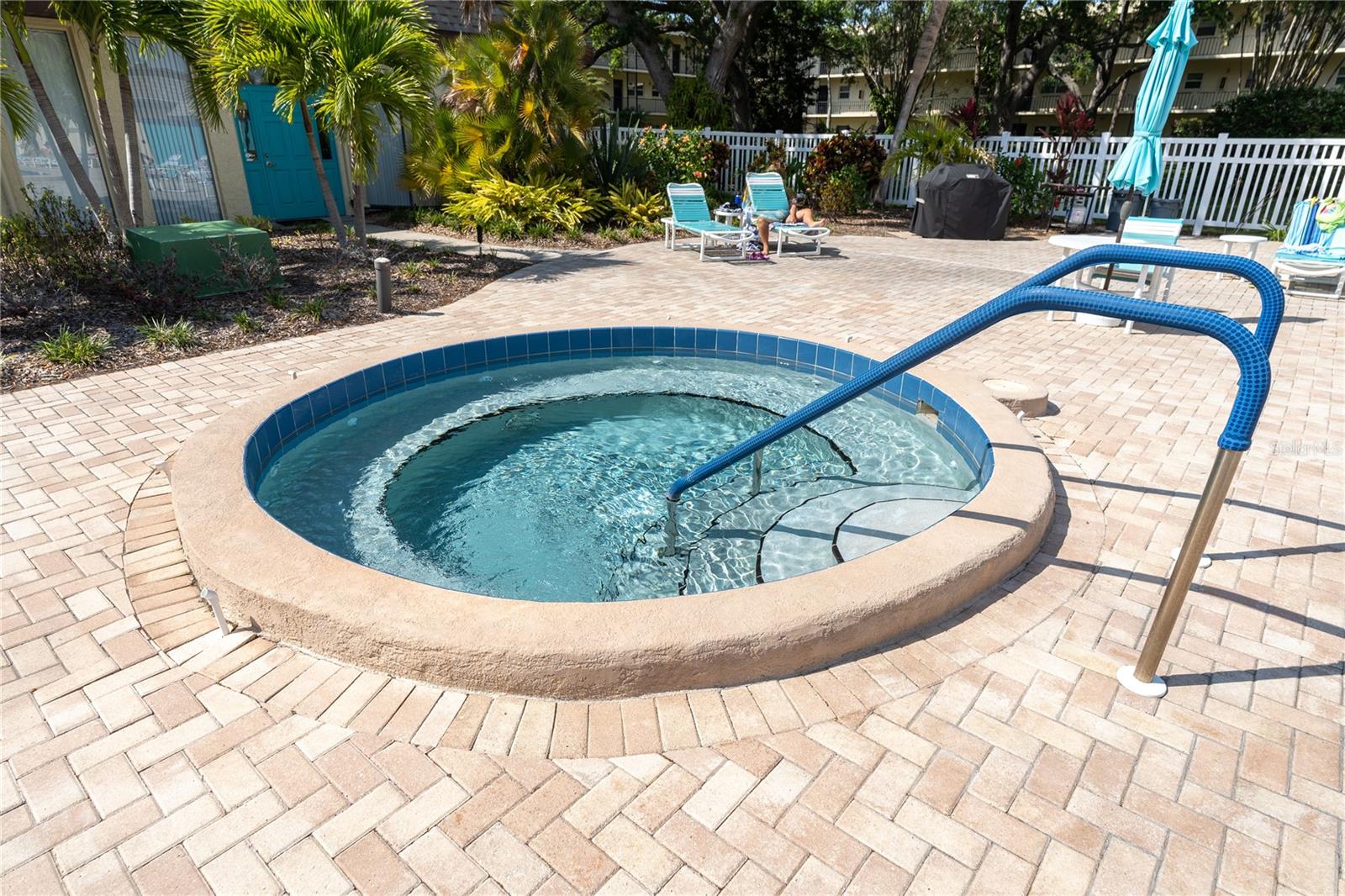 Image 3 of 36 For 11485 Oakhurst Road 1200-214
