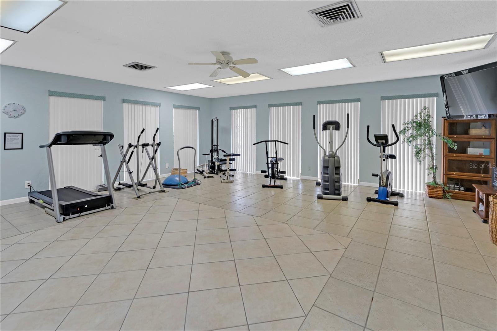Image 30 of 36 For 11485 Oakhurst Road 1200-214