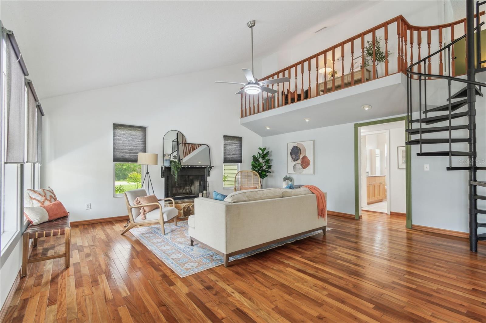 Image 10 of 62 For 18914 Geraci Road