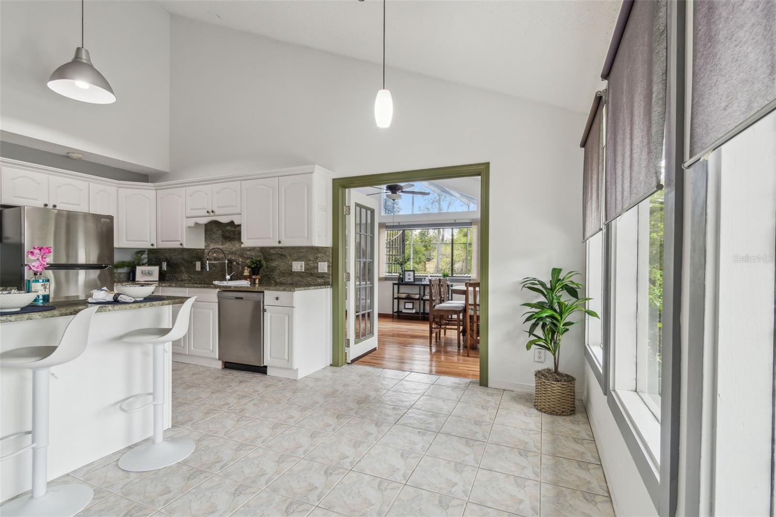 Image 18 of 62 For 18914 Geraci Road