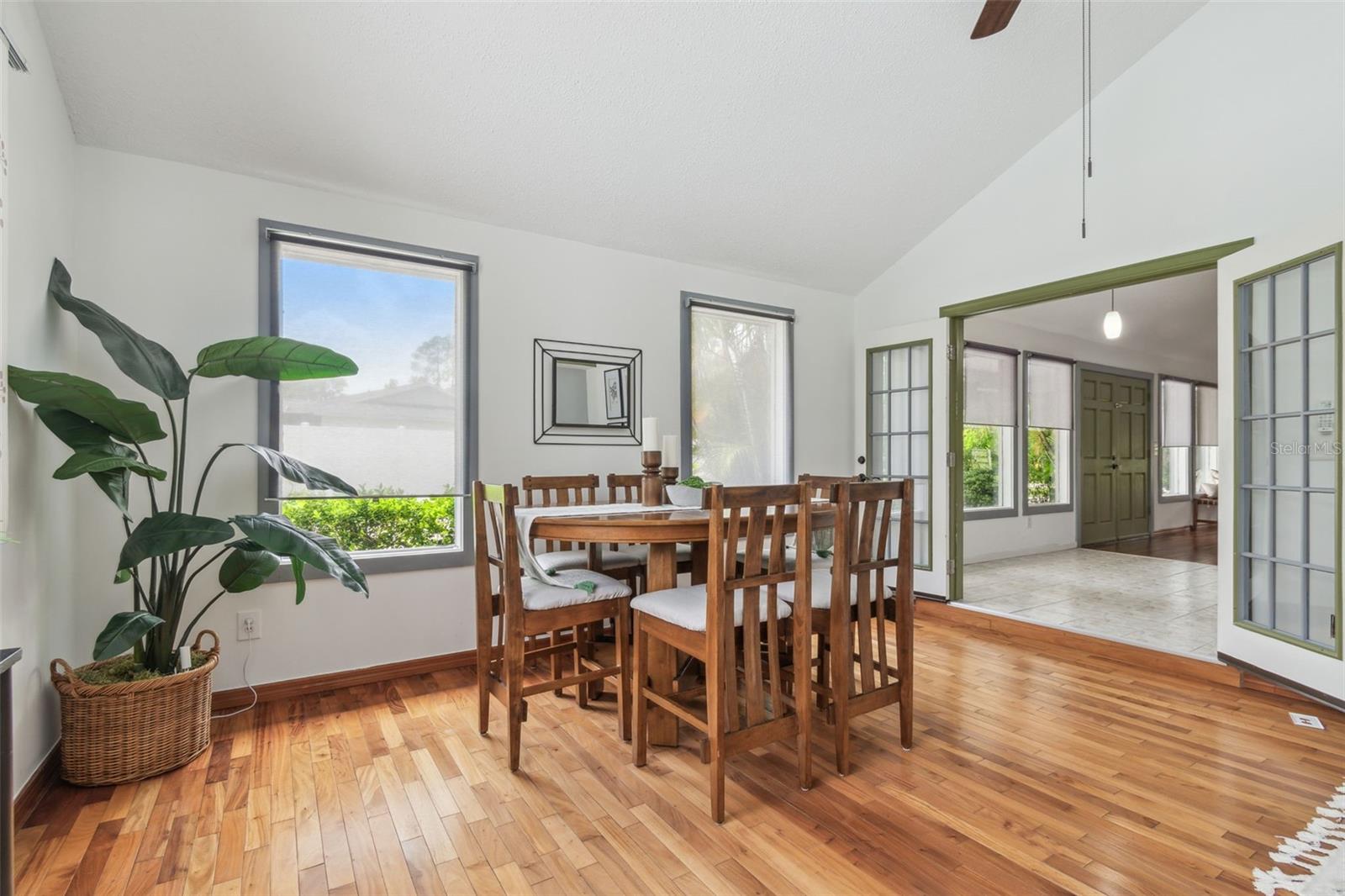 Image 20 of 62 For 18914 Geraci Road