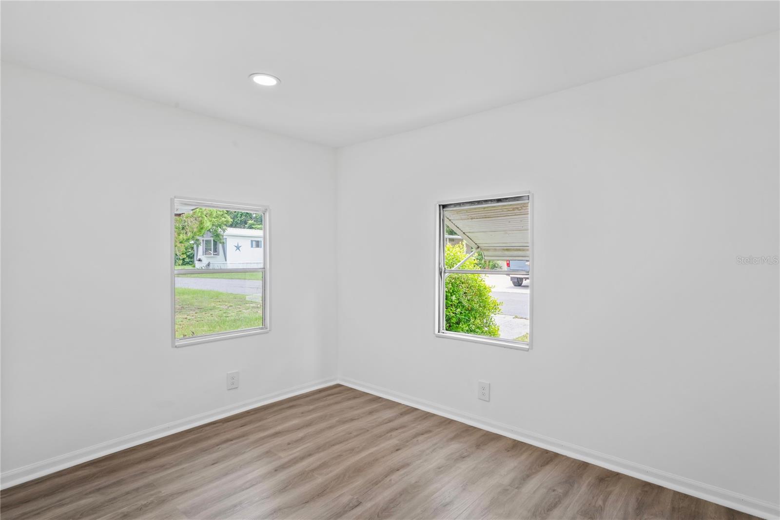 Image 23 of 31 For 24631 Plumosa Drive