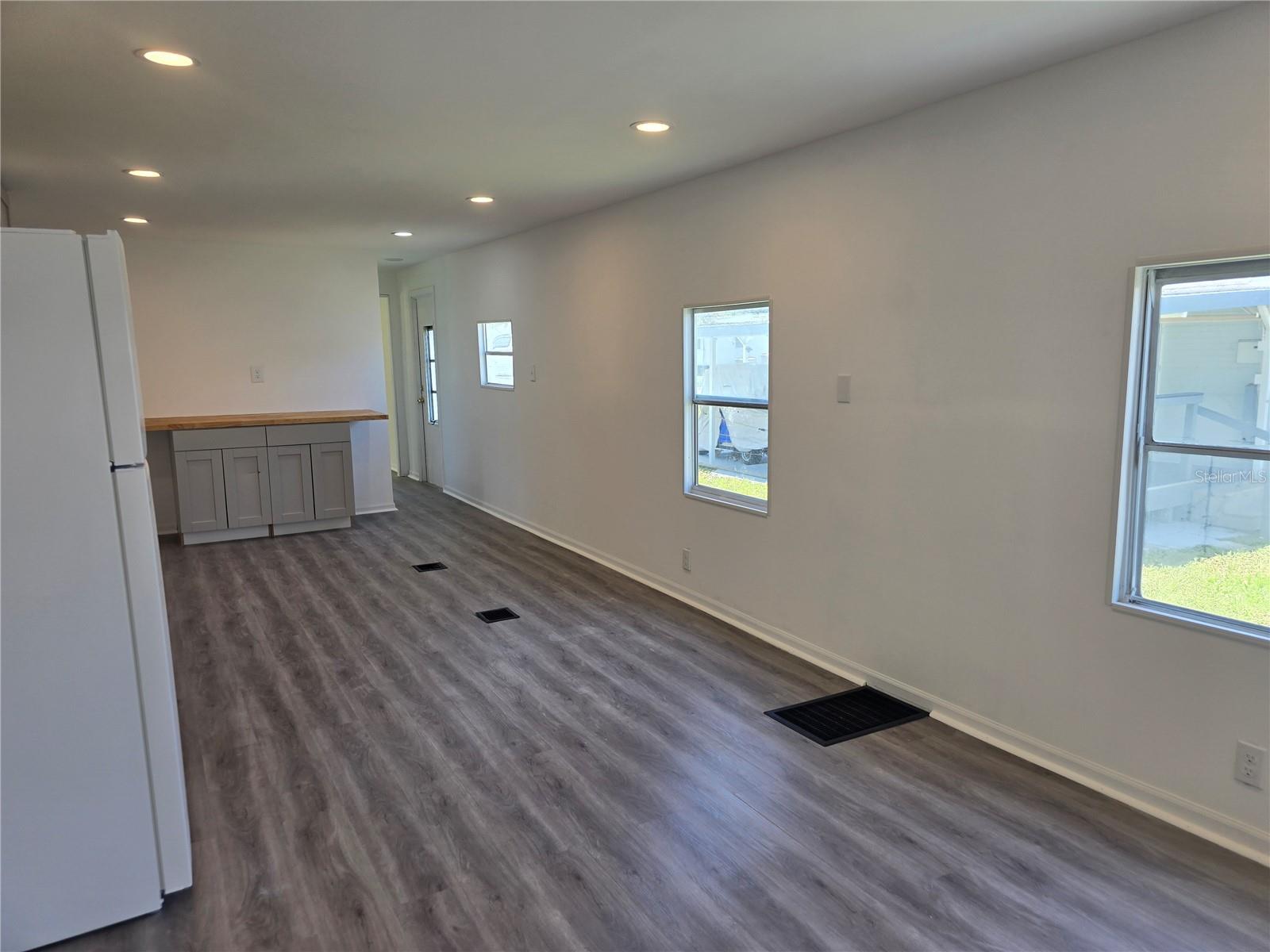 Image 4 of 31 For 24631 Plumosa Drive