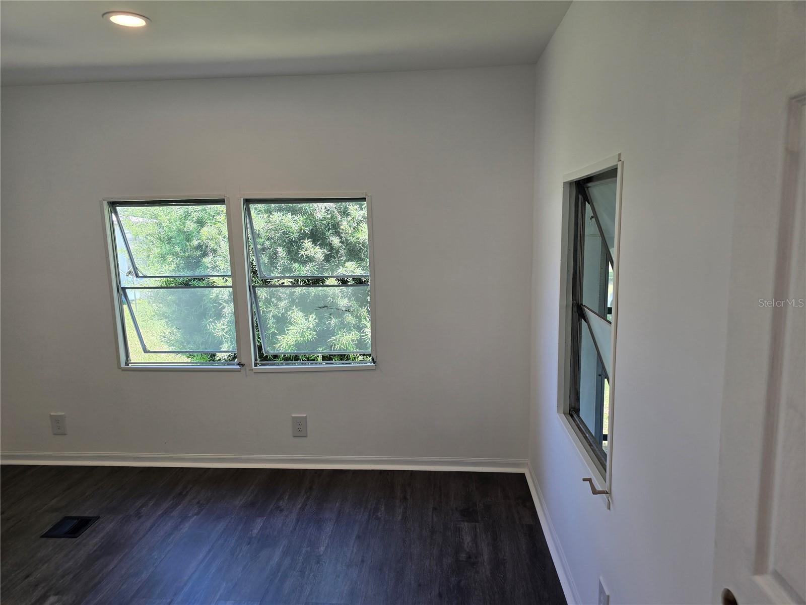 Image 9 of 31 For 24631 Plumosa Drive