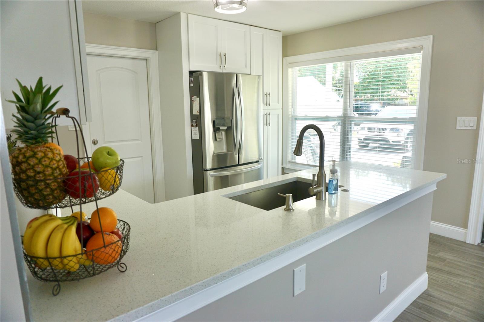 Listing photo id 7 for 135 Emerald Lane