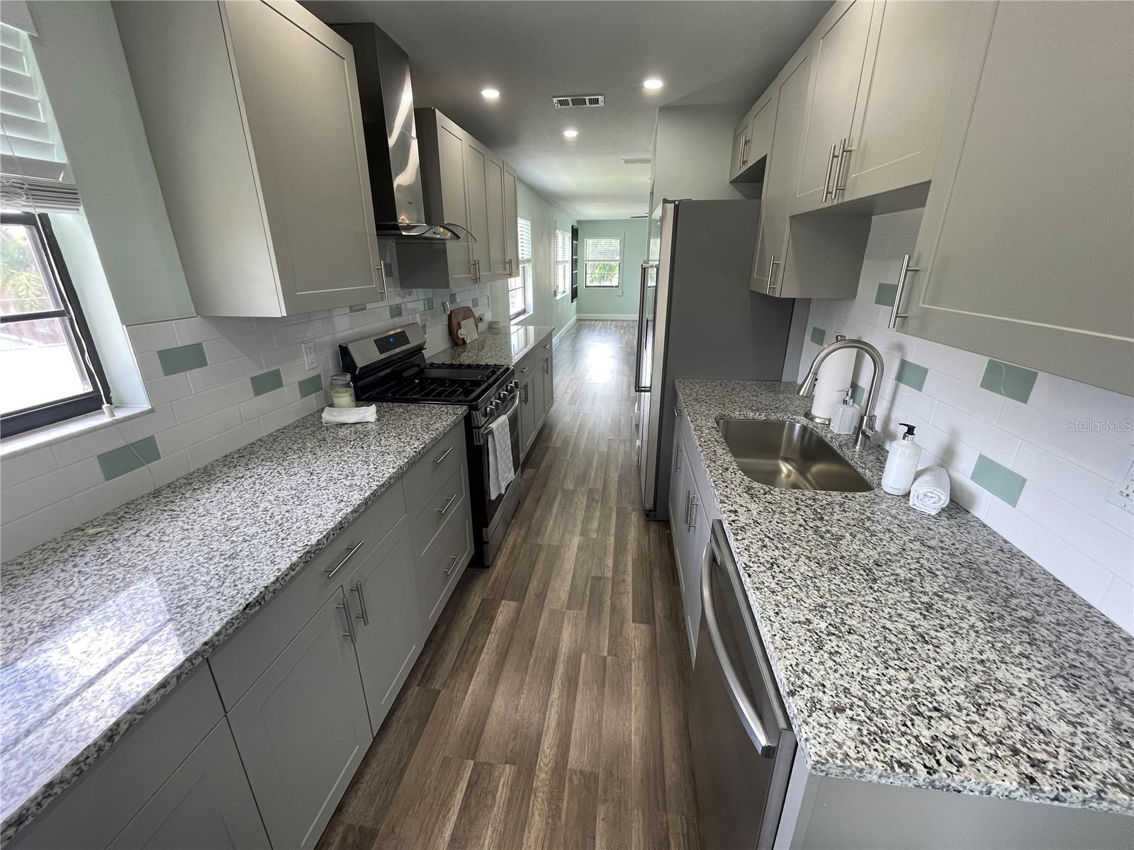 Image 14 of 60 For 5973 Terrace Park Drive N 311
